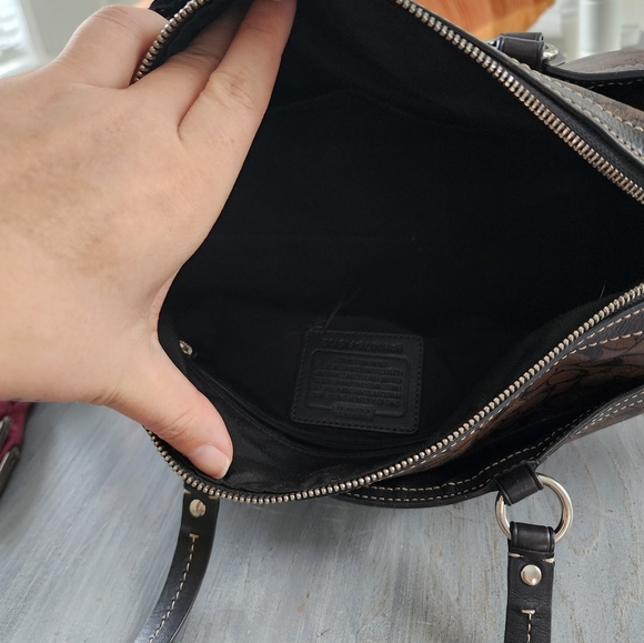 Black and brown coach purse - Picture 5 of 6